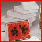 3 1/2 x 3 1/2 x 1 Clear Lid Box w/ White Base (Includes Cotton Filler) 100/Case - Image 2